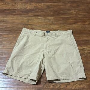 Mens J Crew Flex Gramercy shorts, size 38